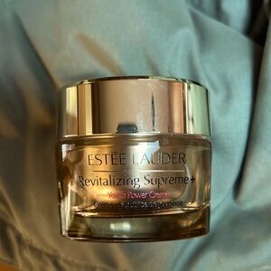 Estée Lauder Revitalizing Supreme+ Youth Power Crème